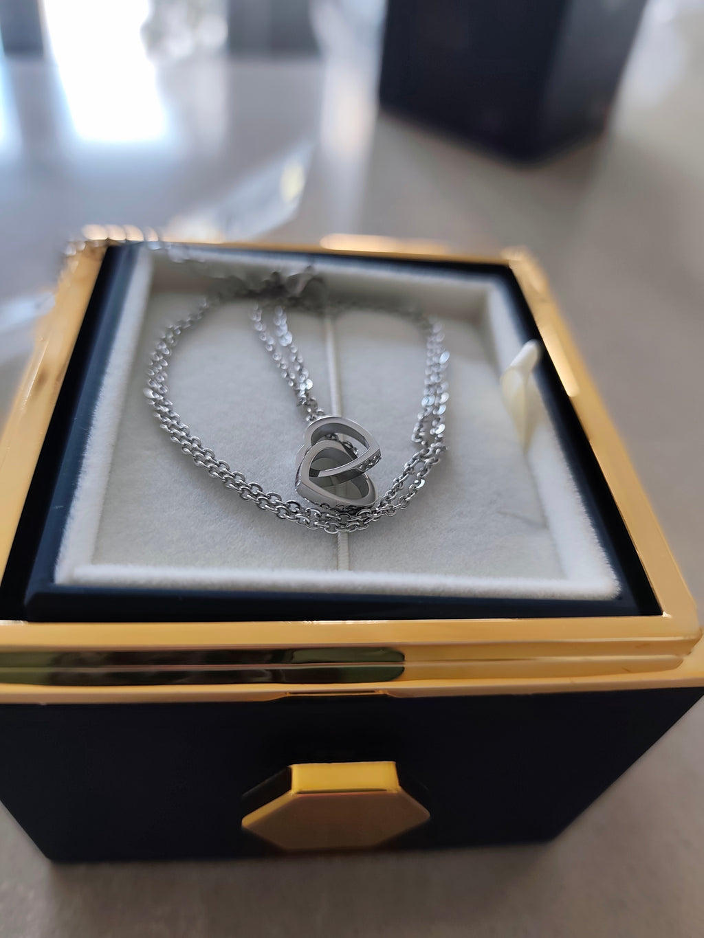 Herz Halskette mit individuellen Namen - Ewige Rose Geschenkbox